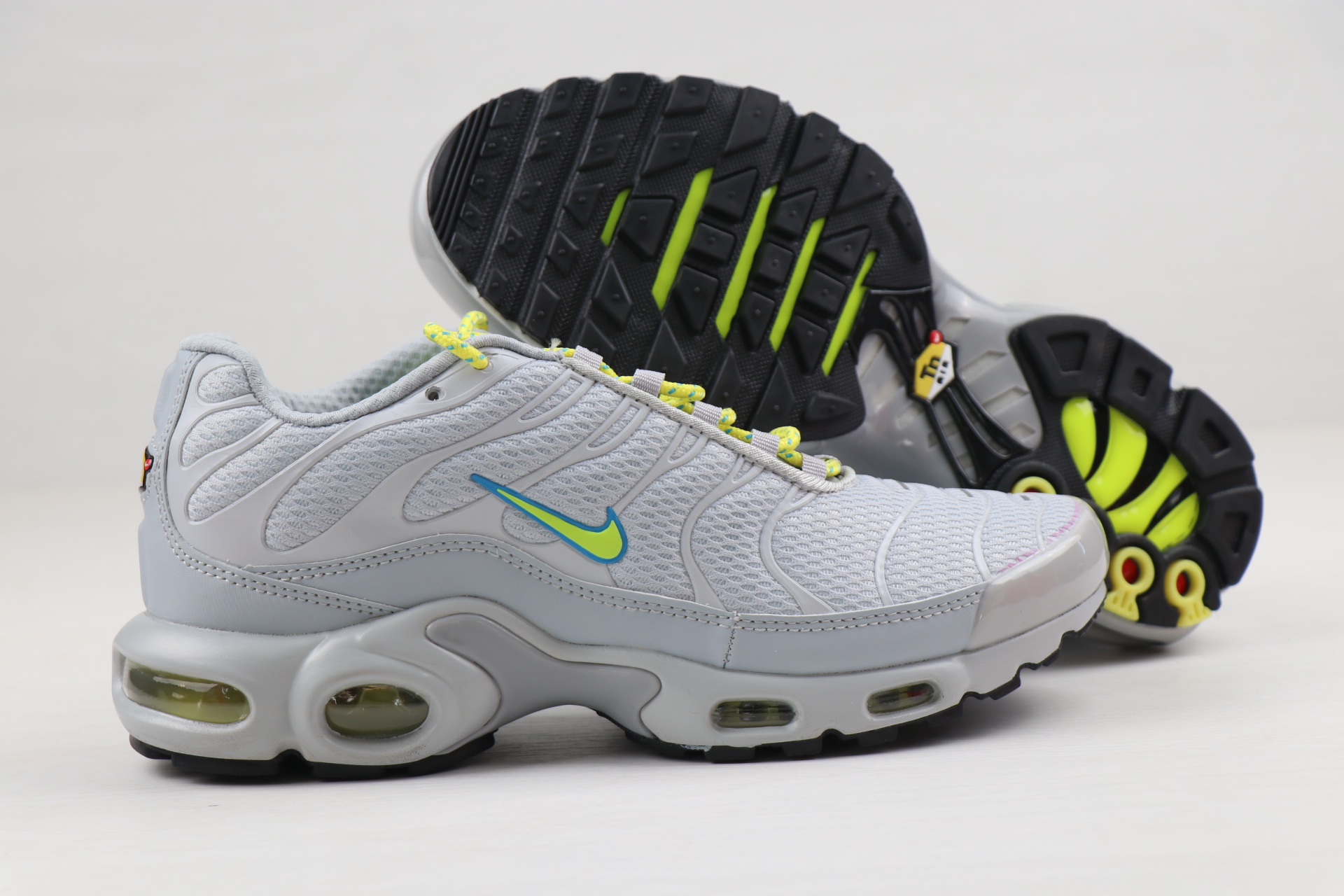 Men Nike Air Max PLUS White Silver